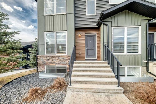 128-31 Red Embers Parade Ne, Calgary, AB - Outdoor