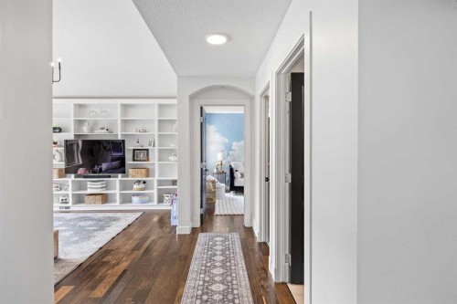 31 Crestridge Way Sw, Calgary, AB - Indoor Photo Showing Other Room