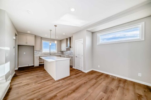 7 Blue Heron Parade Se, Calgary, AB - Indoor Photo Showing Kitchen