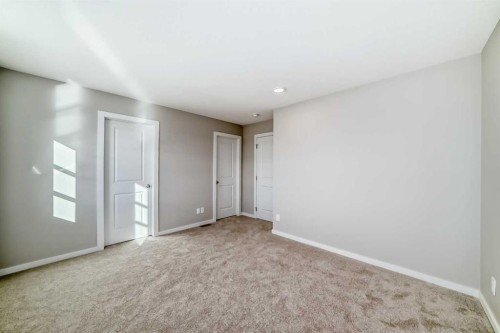 7 Blue Heron Parade Se, Calgary, AB - Indoor Photo Showing Other Room
