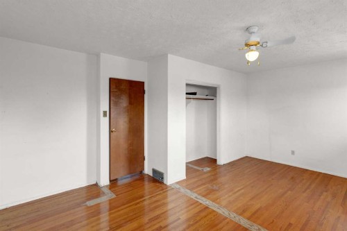 9743 Academy Drive Se, Calgary, AB - Indoor Photo Showing Other Room