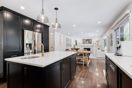 191 Canterville Drive Sw, Calgary, AB - Indoor Photo Showing Kitchen With Upgraded Kitchen