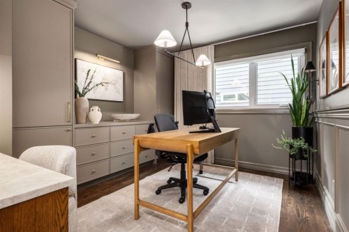 191 Canterville Drive Sw, Calgary, AB - Indoor Photo Showing Office