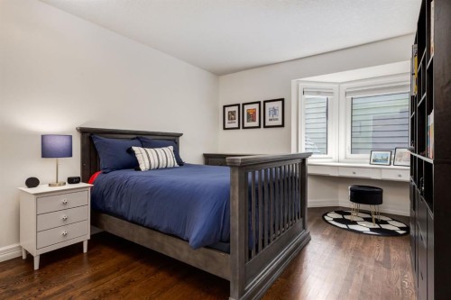 191 Canterville Drive Sw, Calgary, AB - Indoor Photo Showing Bedroom