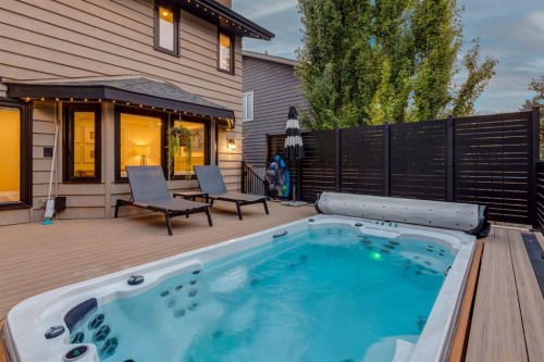 191 Canterville Drive Sw, Calgary, AB - Outdoor With Deck Patio Veranda