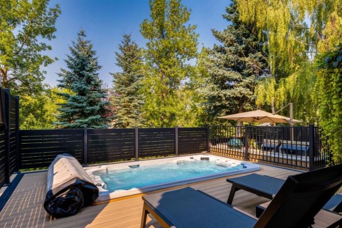 191 Canterville Drive Sw, Calgary, AB - Outdoor With Deck Patio Veranda