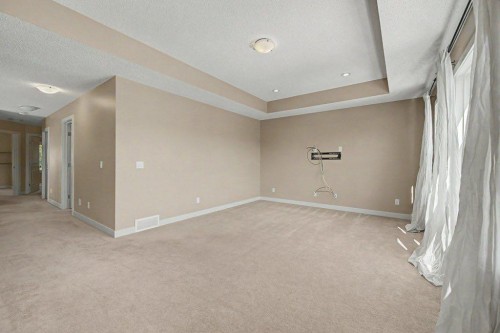 64 Copperpond Terrace Se, Calgary, AB - Indoor Photo Showing Other Room