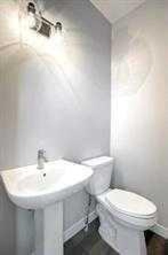 191 Lanark Gate Se, Airdrie, AB - Indoor Photo Showing Bathroom