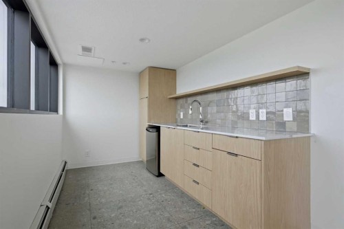 1301-8500 19 Avenue, Calgary, AB - Indoor Photo Showing Kitchen
