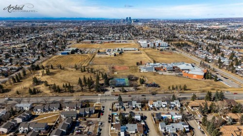 2231 40 Street Se, Calgary, AB - Outdoor With View