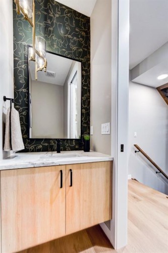 540 Lawthorn Way, Airdrie, AB - Indoor