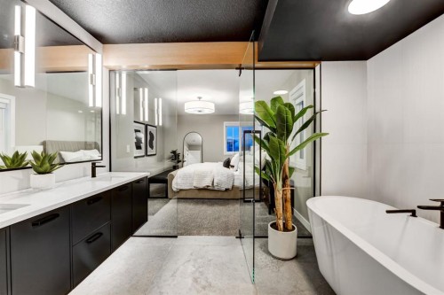 540 Lawthorn Way, Airdrie, AB - Indoor Photo Showing Bathroom