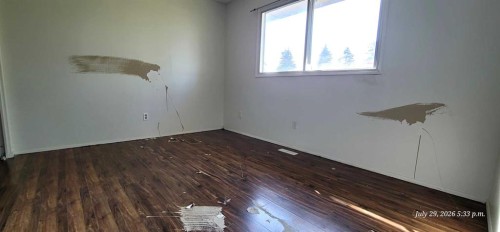 176 Penbrooke Close Se, Calgary, AB - Indoor Photo Showing Other Room