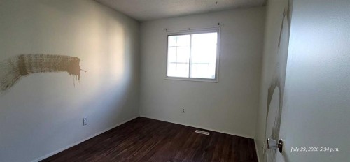 176 Penbrooke Close Se, Calgary, AB - Indoor Photo Showing Other Room