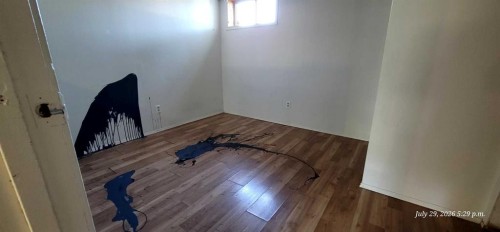 176 Penbrooke Close Se, Calgary, AB - Indoor Photo Showing Other Room