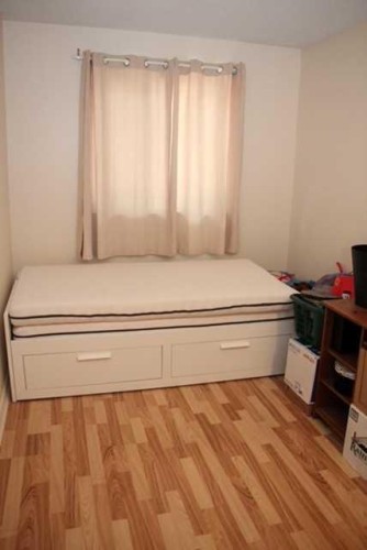 202-626 2 Avenue Ne, Calgary, AB - Indoor Photo Showing Bedroom