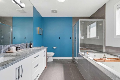 1-2432 24A Street Sw, Calgary, AB - Indoor With Storage