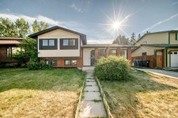 179 Deer Ridge Way SE Calgary, AB T2J 5Y8
