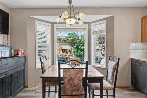 311 Erin Circle Se, Calgary, AB - Indoor Photo Showing Dining Room