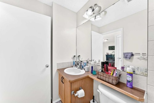 53 Tuscany Springs Heights Nw, Calgary, AB - Indoor Photo Showing Bathroom