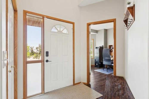 16 Henderson Bay Ne, Langdon, AB - Indoor Photo Showing Other Room