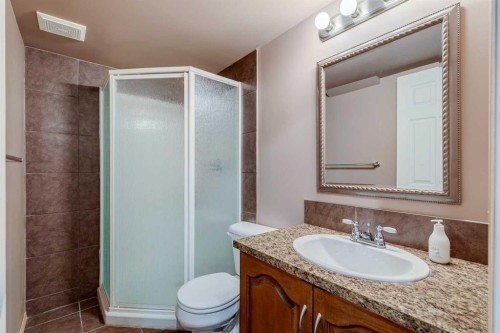 16 Henderson Bay Ne, Langdon, AB - Indoor Photo Showing Bathroom