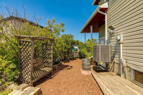 16 Henderson Bay Ne, Langdon, AB - Outdoor