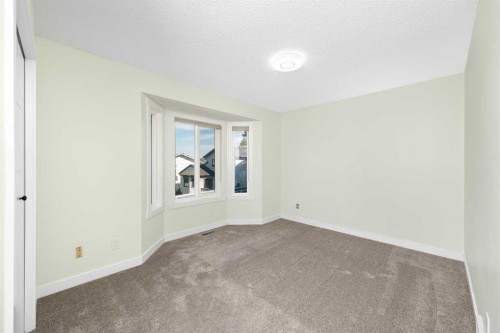 98 Del Ray Road Ne, Calgary, AB - Indoor Photo Showing Other Room