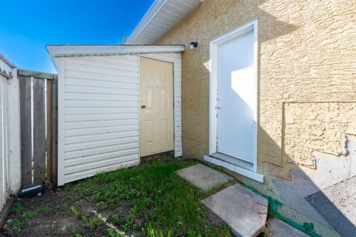 98 Del Ray Road Ne, Calgary, AB - Outdoor With Exterior