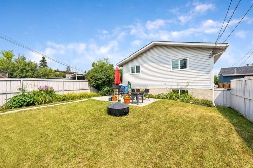 4325 70 Street Nw, Calgary, AB - Outdoor