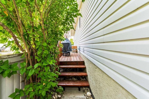 4325 70 Street Nw, Calgary, AB - Outdoor