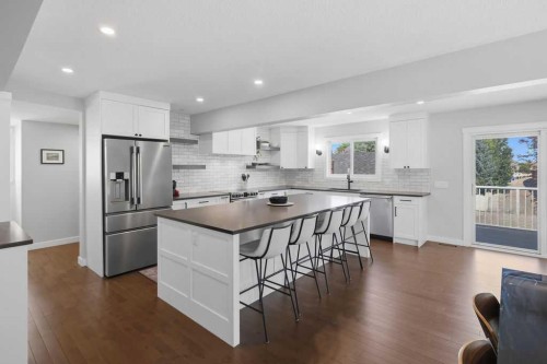 87 Couture Crescent Sw, Calgary, AB - Indoor Photo Showing Kitchen With Stainless Steel Kitchen With Upgraded Kitchen