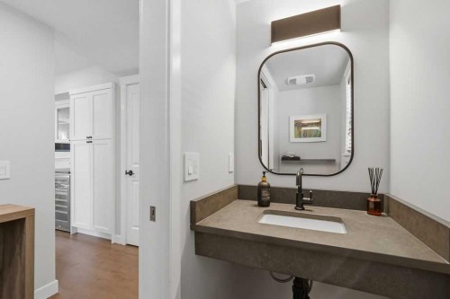 87 Couture Crescent Sw, Calgary, AB - Indoor