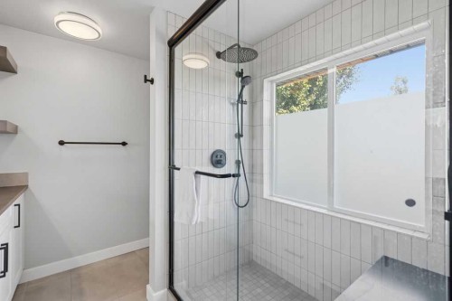 87 Couture Crescent Sw, Calgary, AB - Indoor Photo Showing Bathroom