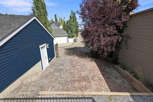 87 Couture Crescent Sw, Calgary, AB - Outdoor
