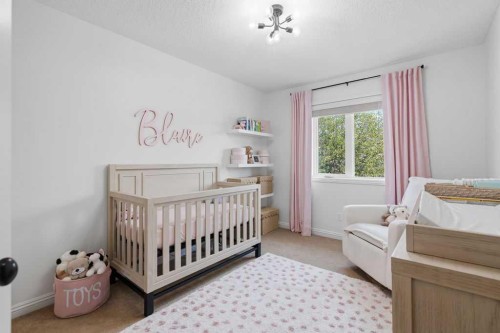 2630 Mclean Avenue Sw, Calgary, AB - Indoor Photo Showing Bedroom