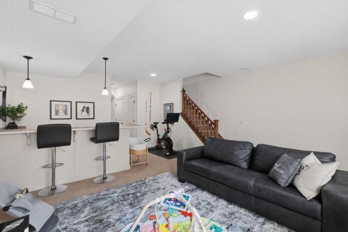 2630 Mclean Avenue Sw, Calgary, AB - Indoor Photo Showing Living Room