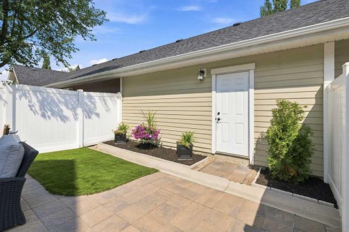 2630 Mclean Avenue Sw, Calgary, AB - Outdoor With Exterior