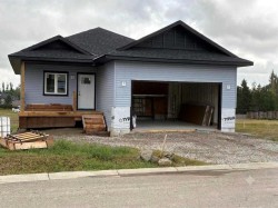 510 Whispering Greens Avenue Vulcan, AB T0M 0B0