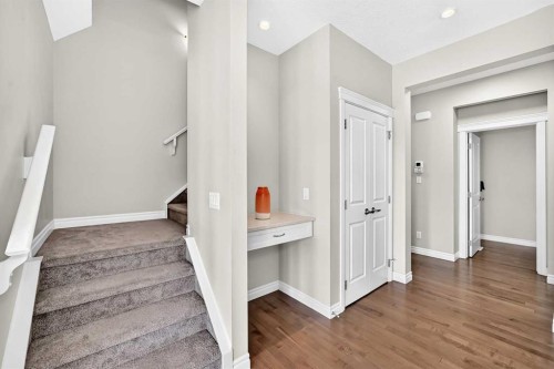 82 Nolanhurst Rise Nw, Calgary, AB - Indoor Photo Showing Other Room