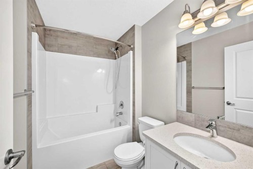 82 Nolanhurst Rise Nw, Calgary, AB - Indoor Photo Showing Bathroom