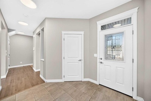 82 Nolanhurst Rise Nw, Calgary, AB - Indoor Photo Showing Other Room