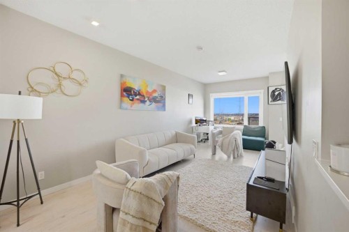 904-218 Sherwood Square Nw, Calgary, AB - Indoor