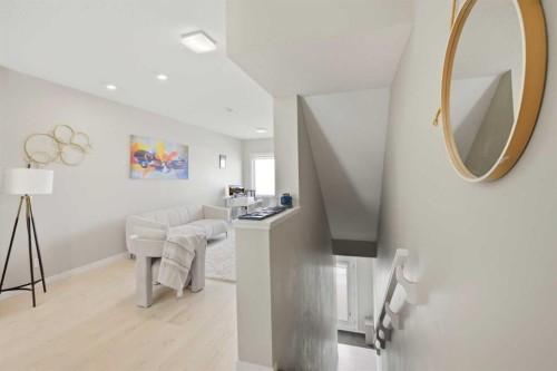 904-218 Sherwood Square Nw, Calgary, AB - Indoor Photo Showing Other Room