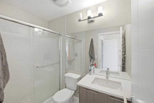 904-218 Sherwood Square Nw, Calgary, AB - Indoor Photo Showing Bathroom