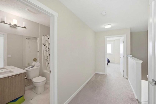 904-218 Sherwood Square Nw, Calgary, AB - Indoor Photo Showing Bathroom