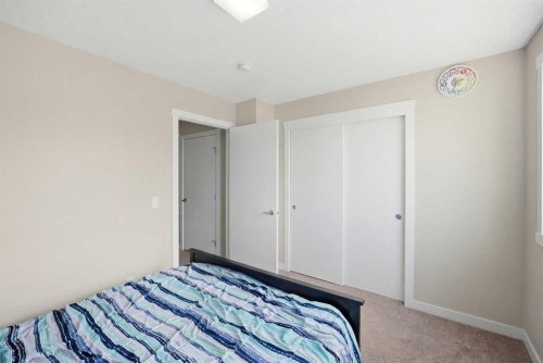 904-218 Sherwood Square Nw, Calgary, AB - Indoor Photo Showing Bedroom