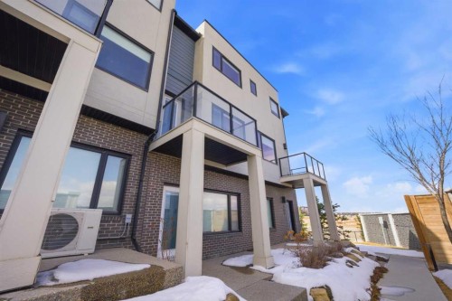 904-218 Sherwood Square Nw, Calgary, AB - Outdoor