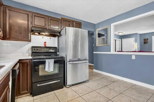 136 Templeview Place Ne, Calgary, AB - Indoor Photo Showing Kitchen