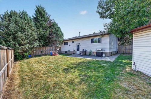 136 Templeview Place Ne, Calgary, AB - Outdoor With Exterior